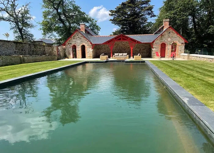Chateau LE BROSSAY
